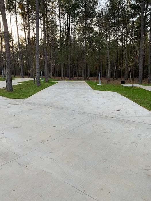 Woodland Creek RV Park Picture 7