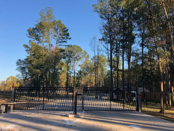 Woodland Creek RV Park Picture 2