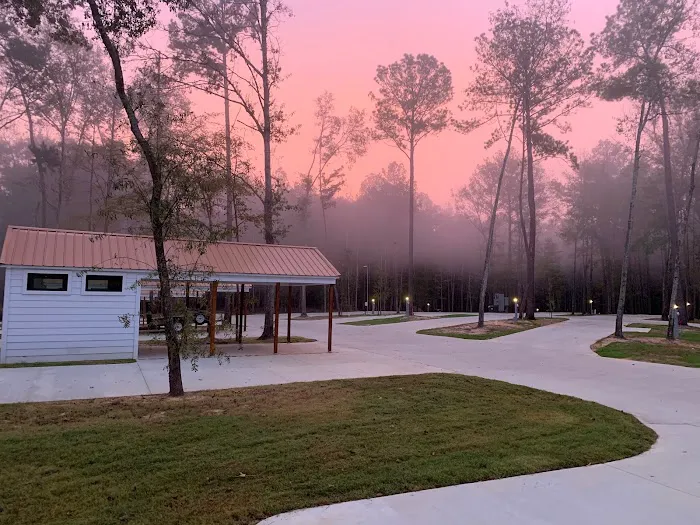 Woodland Creek RV Park Picture 1