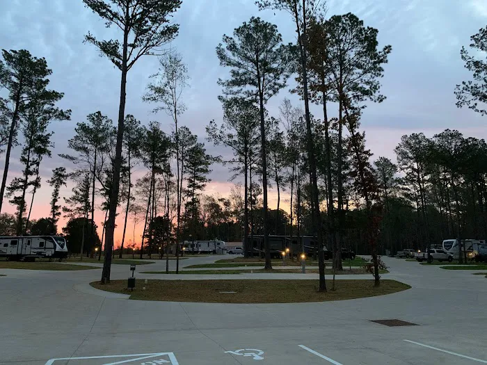 Woodland Creek RV Park Picture 9