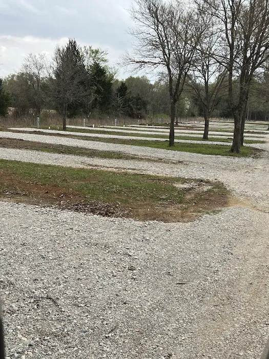 Quiet Oaks RV Park Picture 4
