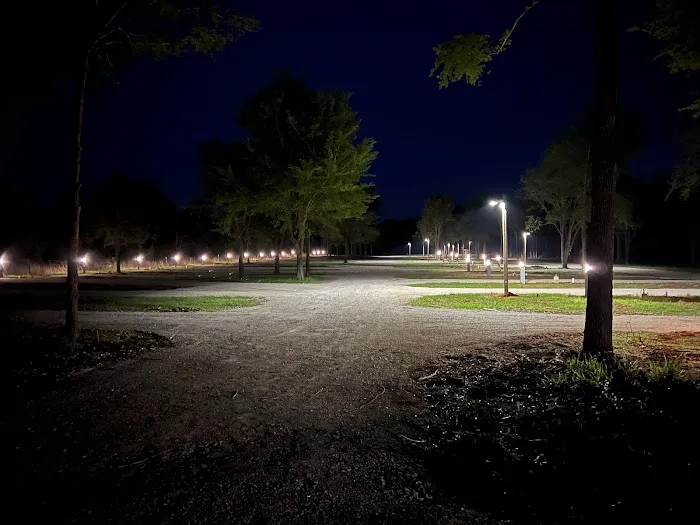 Quiet Oaks RV Park Picture 1