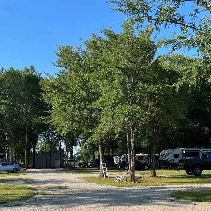 Quiet Oaks RV Park Picture 7