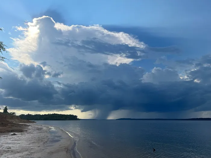 Island View Picture 6