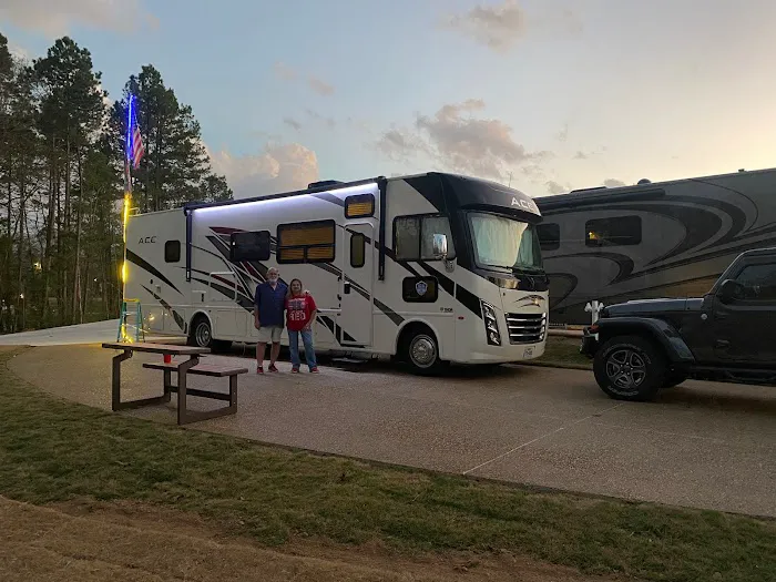 Avinger Station RV Park Picture 10