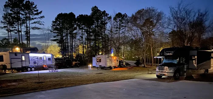 Avinger Station RV Park Picture 9