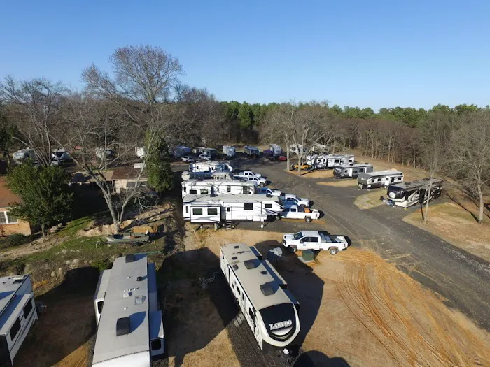 Pine Springs RV Park Picture 2