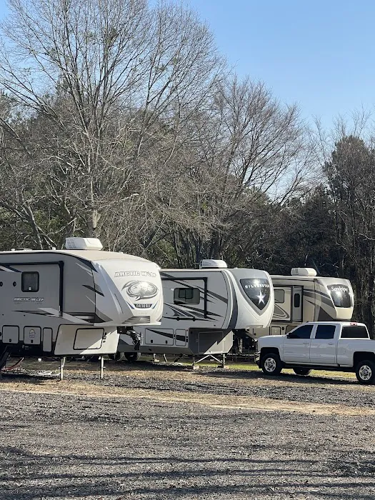 Pine Springs RV Park Picture 6