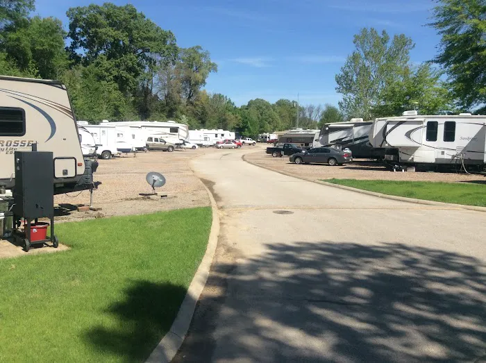 Hidden Lake RV Park Picture 3