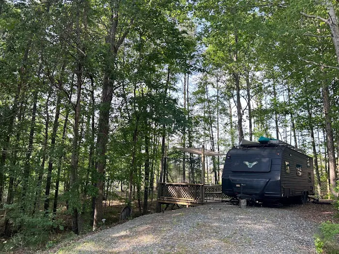 Village Oaks RV Park Picture 3