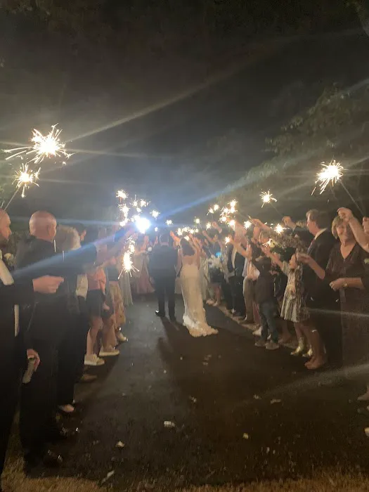 Creekwood Gardens Picture 9