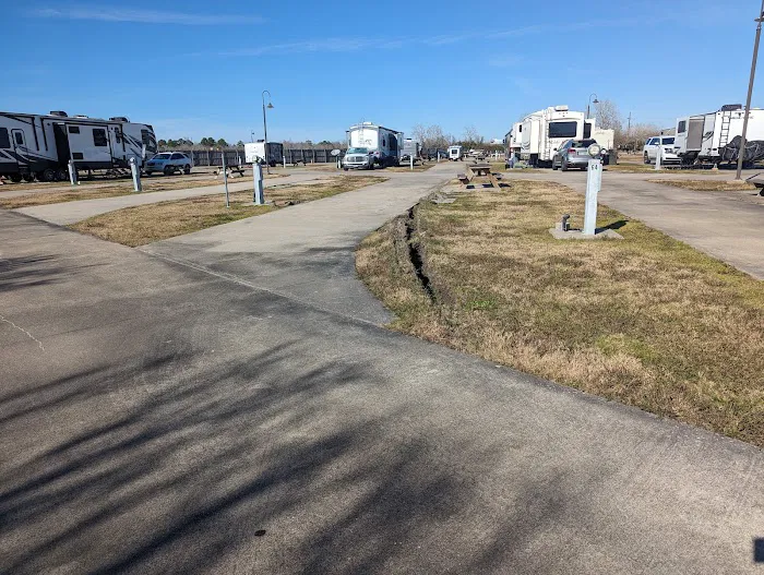 Gulf Coast RV Resort Picture 7