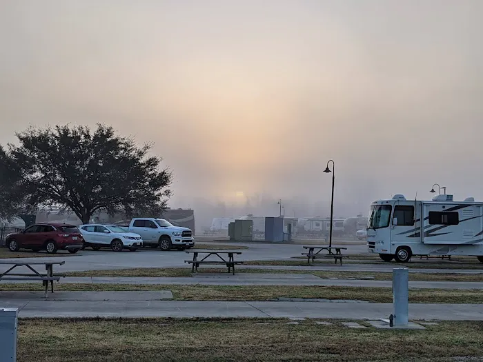 Gulf Coast RV Resort Picture 10