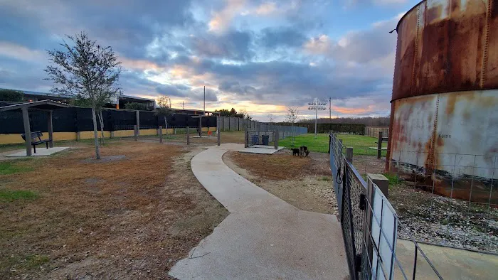 Lucas Gusher RV Park Picture 6