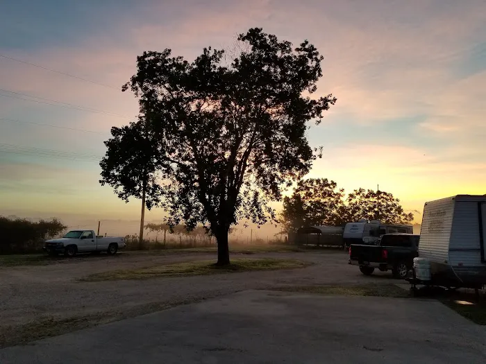 AAA RV Park Picture 4