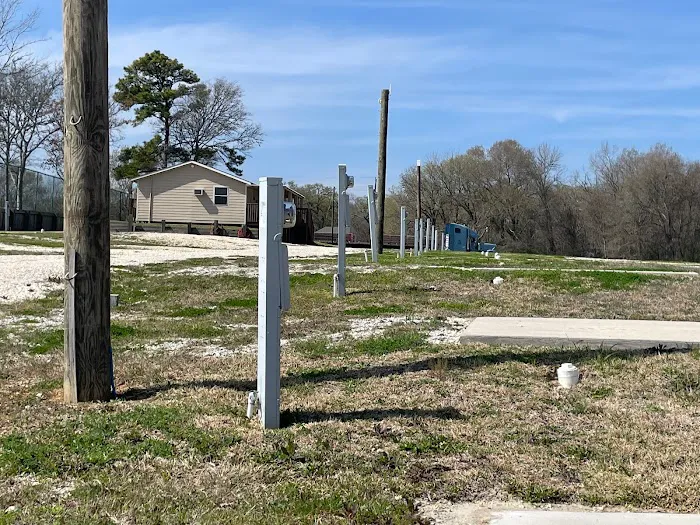 Livingston Lakeside RV Picture 2
