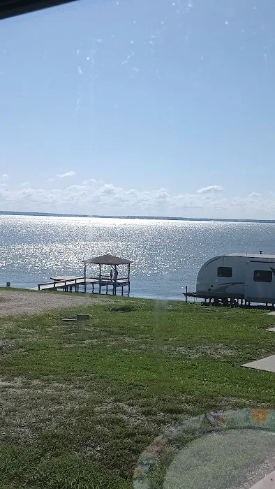 Livingston Lakeside RV Picture 9