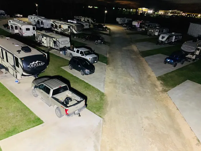 Dayton Pines RV Park Picture 1