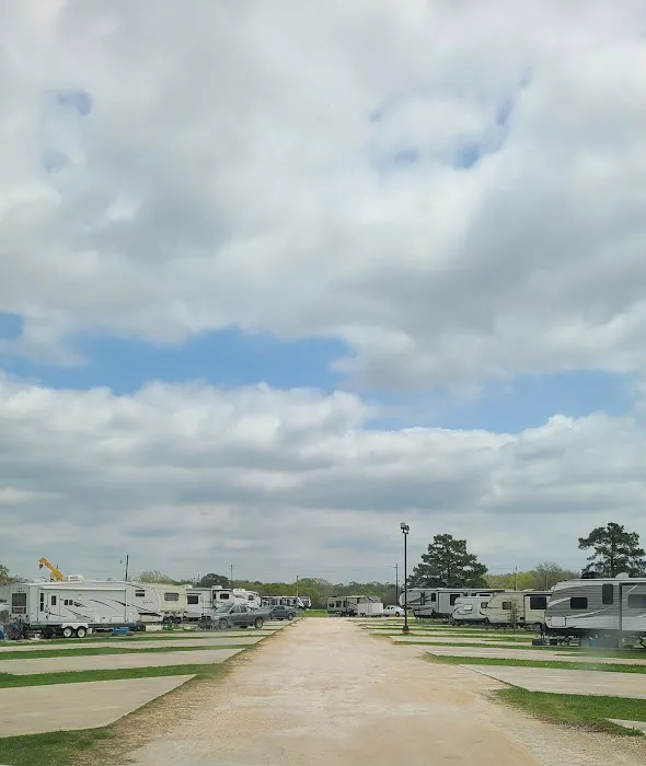 Dayton Pines RV Park Picture 9