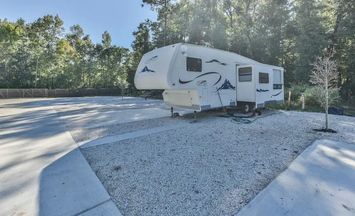 Plum Grove RV Park Picture 1