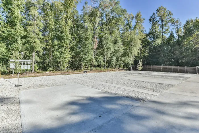 Plum Grove RV Park Picture 9