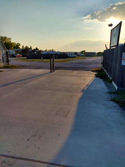 The Hitching Post RV Park Picture 9