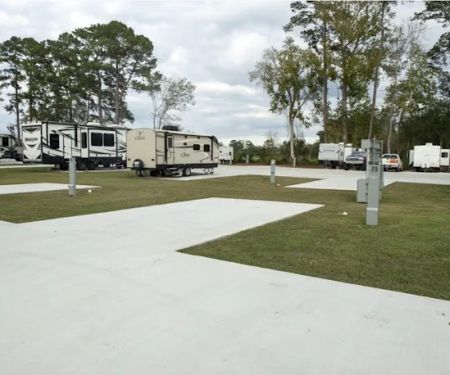 Royal Oaks RV Park