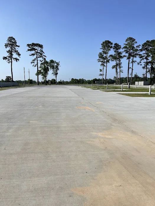 Royal Oaks RV Park Picture 9