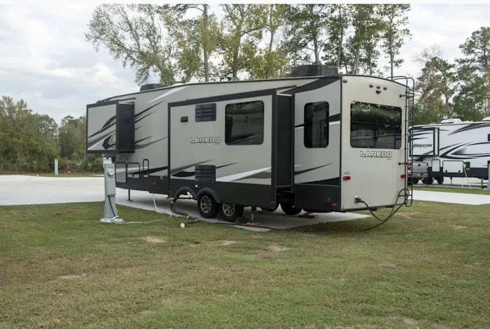 Royal Oaks RV Park Picture 5