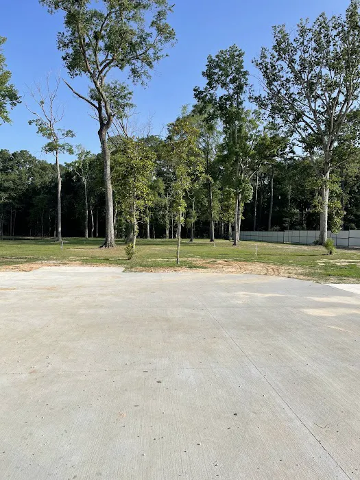 Royal Oaks RV Park Picture 10