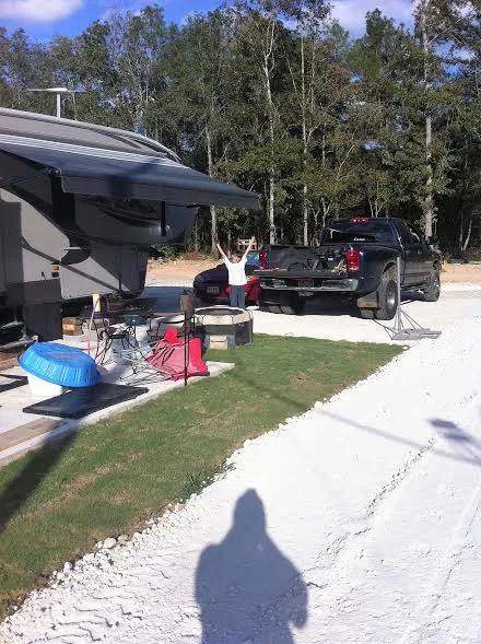 Splendora RV Park Picture 7