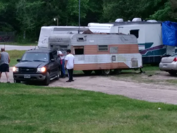 Peach Creek Rv Park Picture 4