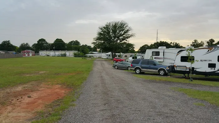 South Tyler RV Park Picture 7