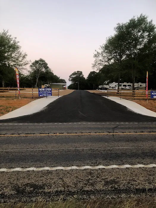 344 Lake Palestine RV Park Picture 1