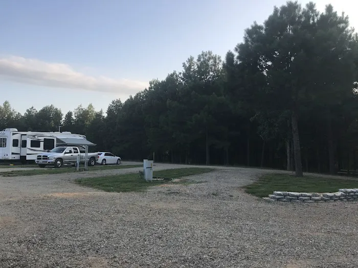 RV Life RV Park and Cabins Picture 2
