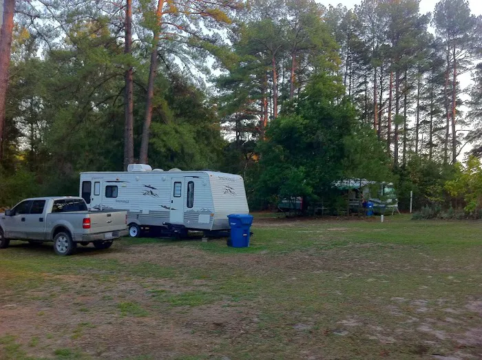 Pines RV and Mobile Home Park Picture 9