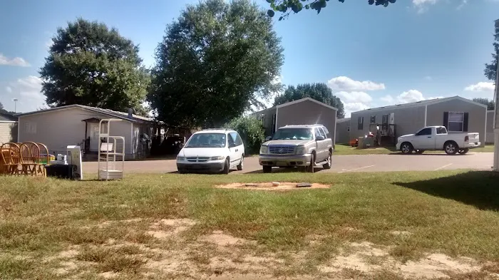 Millstead's Mobile Home Park Picture 9