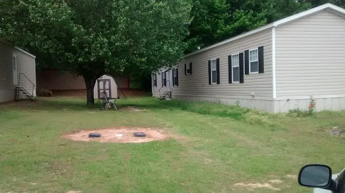 Millstead's Mobile Home Park Picture 6