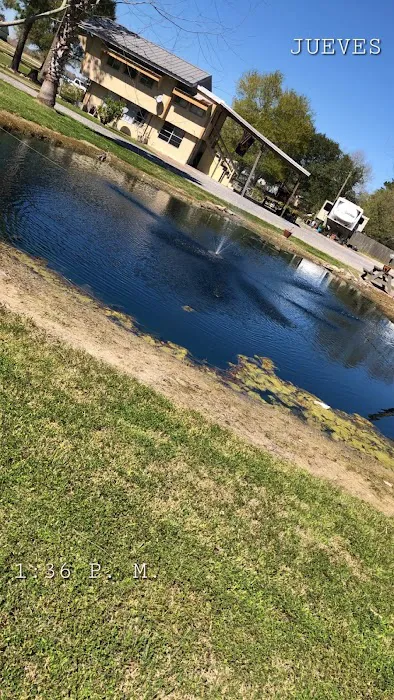In The Middle Rv Park Picture 2