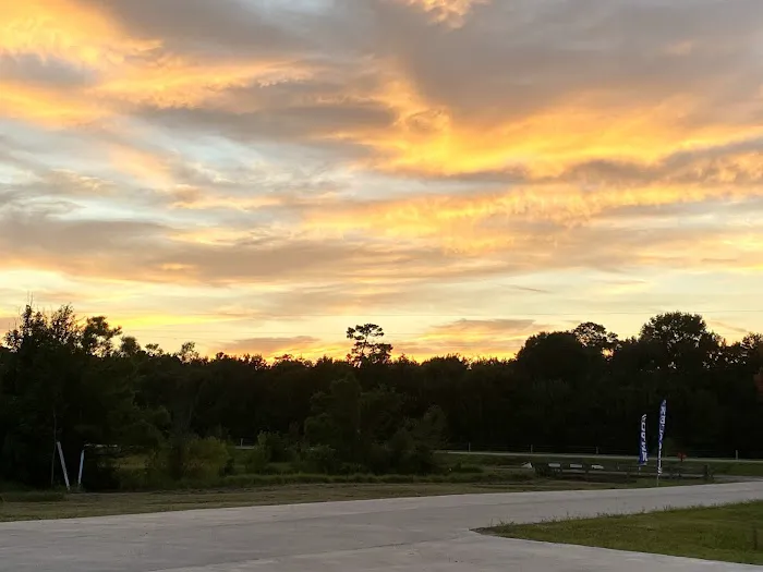 Grand Pines of Texas RV Resort Picture 3