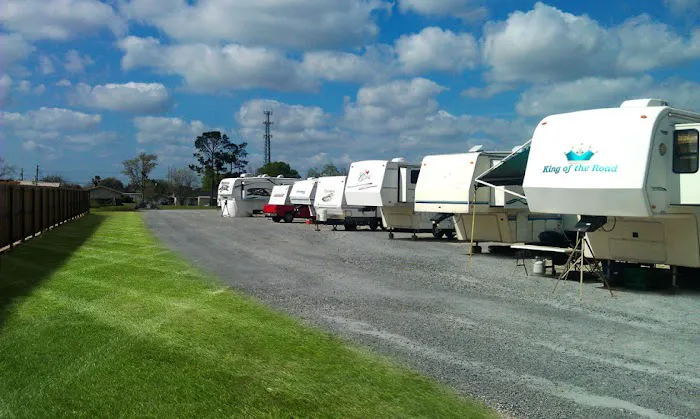 Jake's RV Park Picture 4