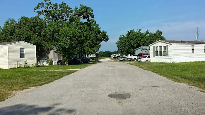 Crosby Glen Mobile Home & RV Community Picture 6