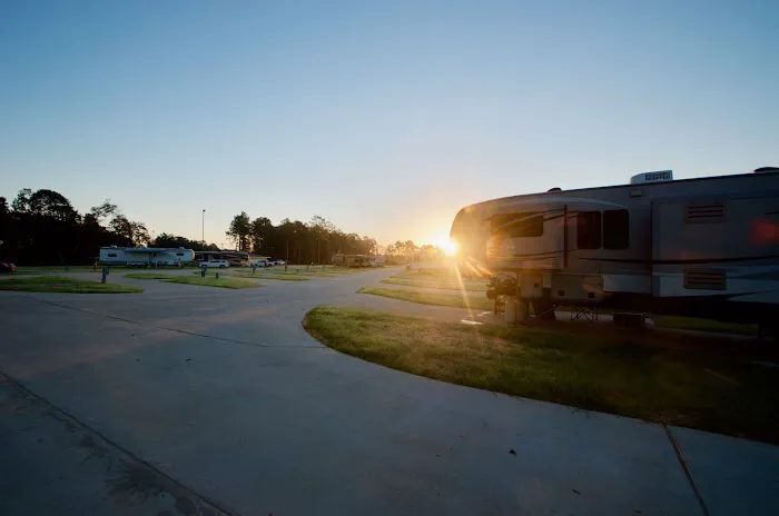 Grand Texas RV Resort Picture 3