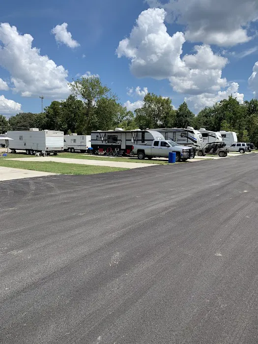 Little Lake RV Park Picture 8