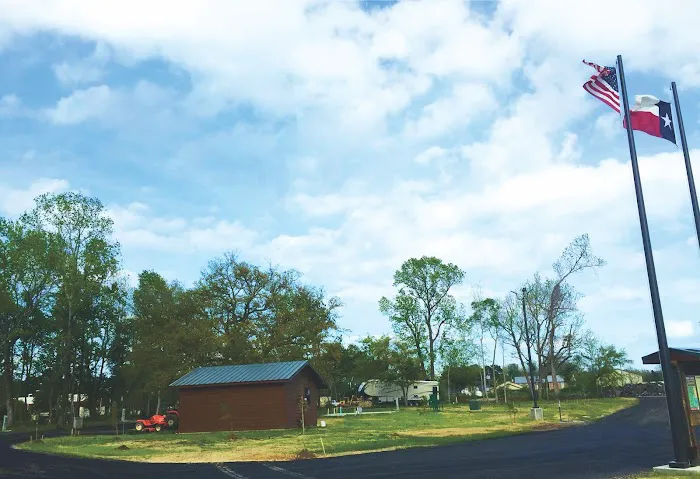 Wildwood Lakes RV Park Picture 5