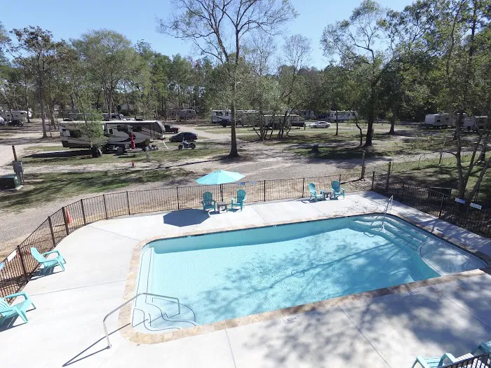 Cozy Woods RV Park Picture 9