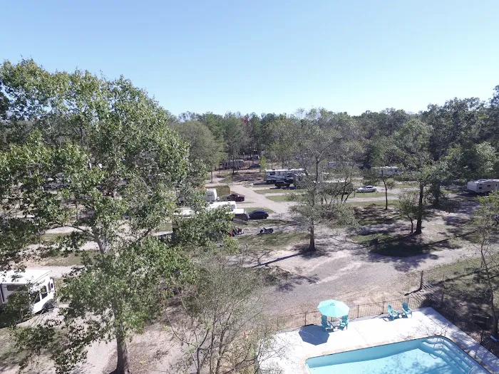 Cozy Woods RV Park Picture 7