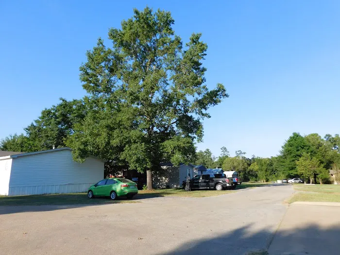 Creekside - Manufactured Home Community Picture 9