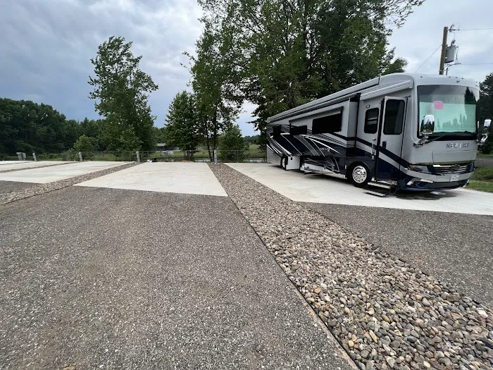 Field Of Dreams RV Resort & Storage Picture 1