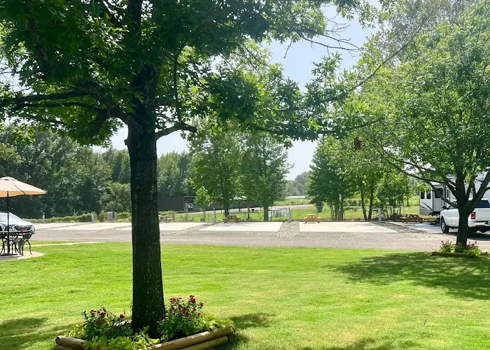 Field Of Dreams RV Resort & Storage Picture 7